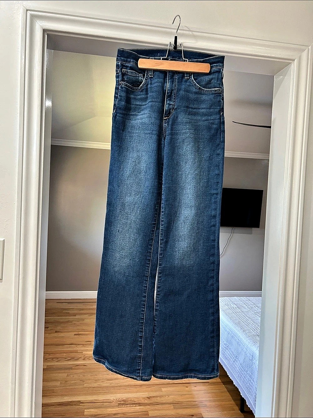 Women's Wide Leg Jeans in Blue
